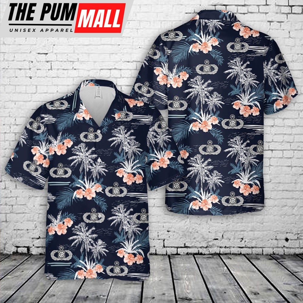 Air Force Hawaiian Shirt, US Air Force Master Weapons Director Badge Hawaiian Shirt, Veteran Hawaiian Shirt