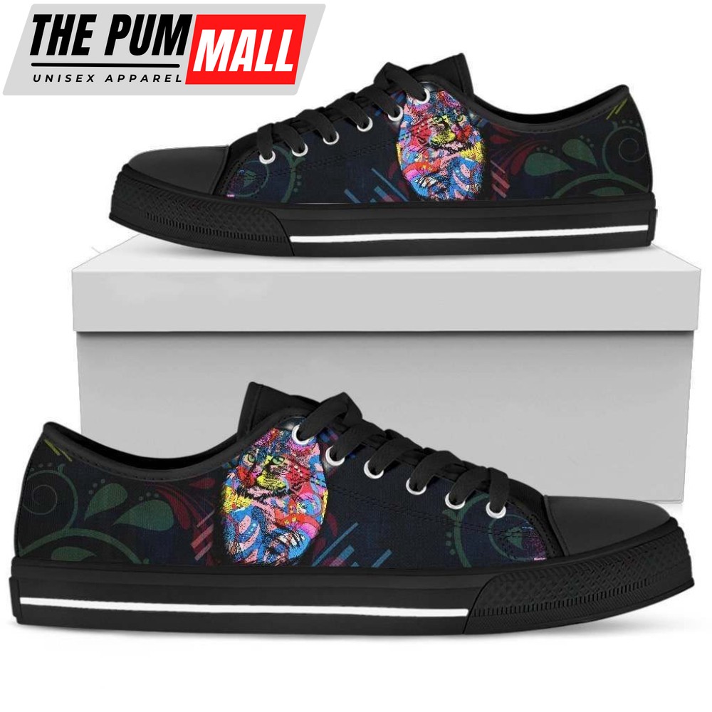 Feline-Inspired Women’s Low-Top Shoe: Cat Lover’s Delight