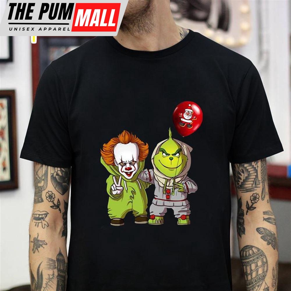Grinch Pennywise Holding Santa Balloon Christmas T-Shirt