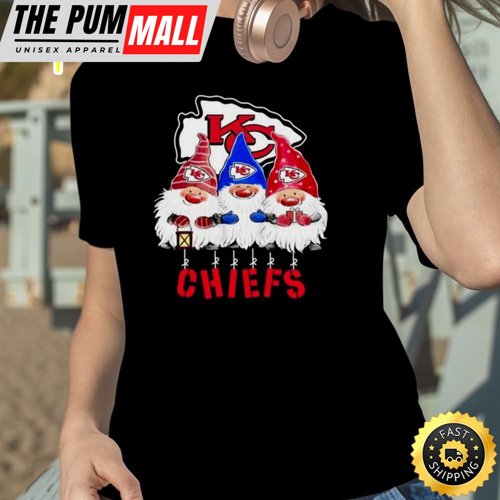 Kansas City Chiefs Team Gnomies Christmas 2025 Happy New Year 2025 Unisex Basic T-shirt
