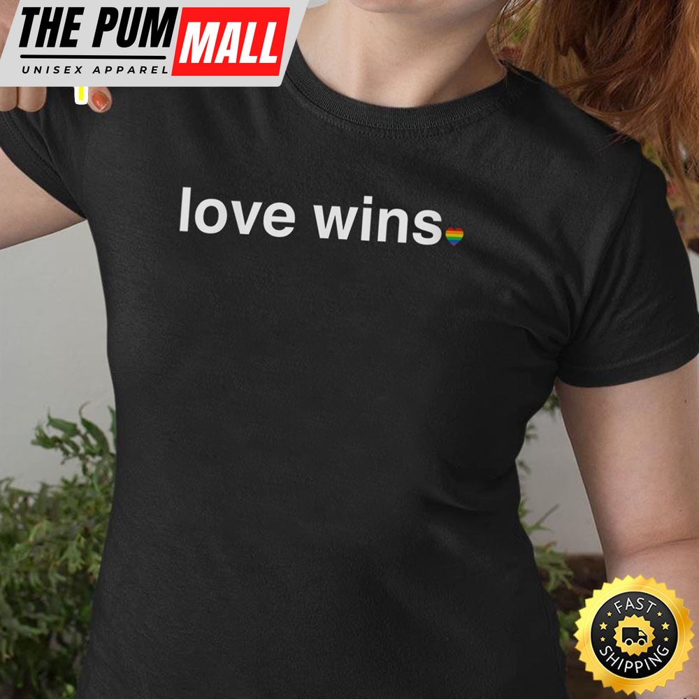 Love Wins Rainbow Heart LGBT Valentine Gift Boyfriend Valentines Day T-shirt