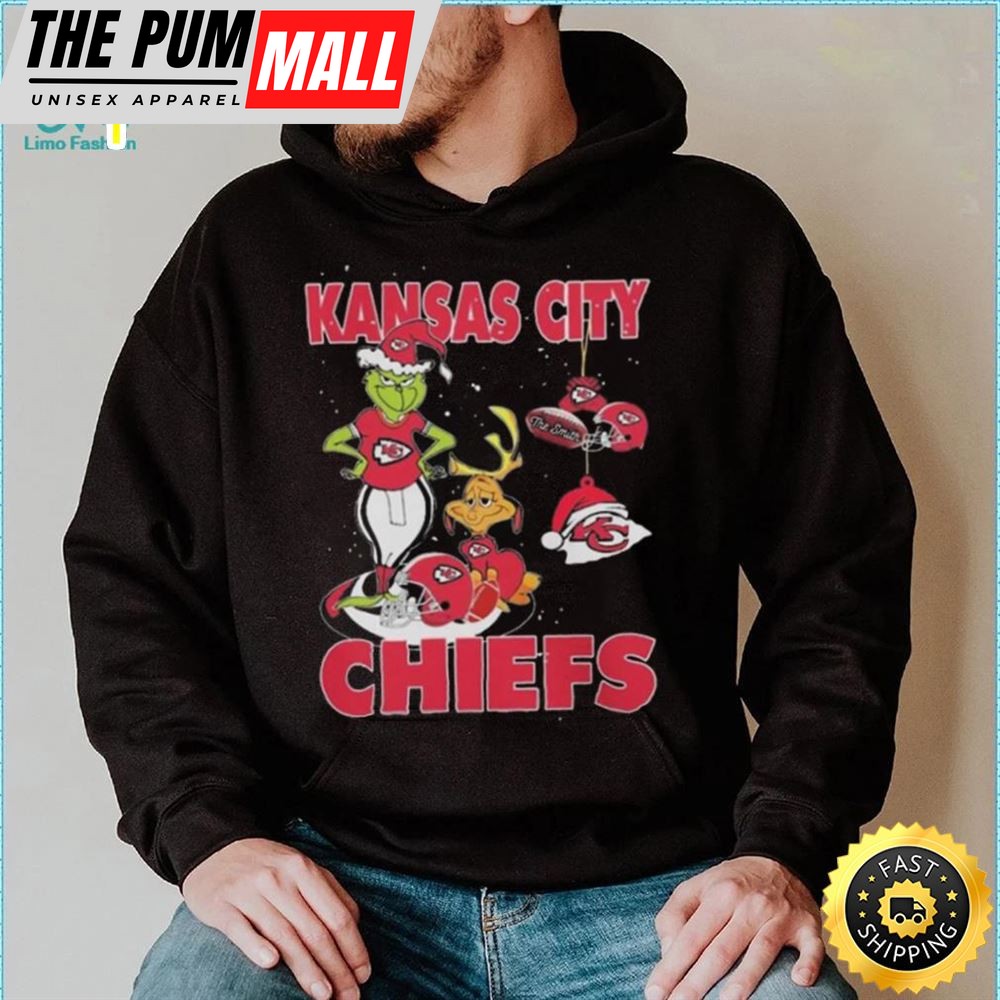 Original The Grinch And Dog Kansas City Chiefs Ornament Christmas 2025 T Shirt