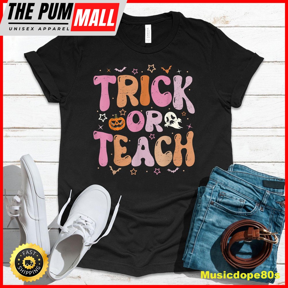 Retro Vintage Groovy Trick Or Teach Halloween Teacher Life T-Shirt