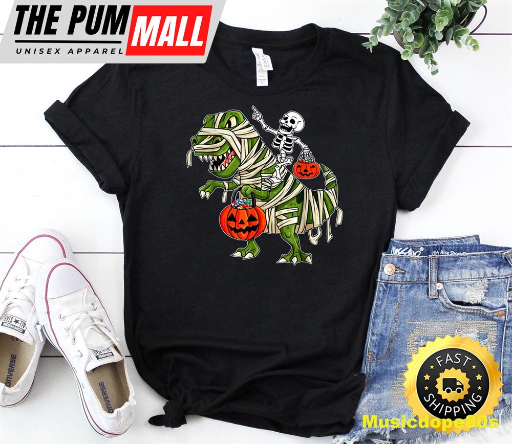 Skeleton Riding Mummy Dinosaur T rex Halloween Funny Pumpkin T-Shirt