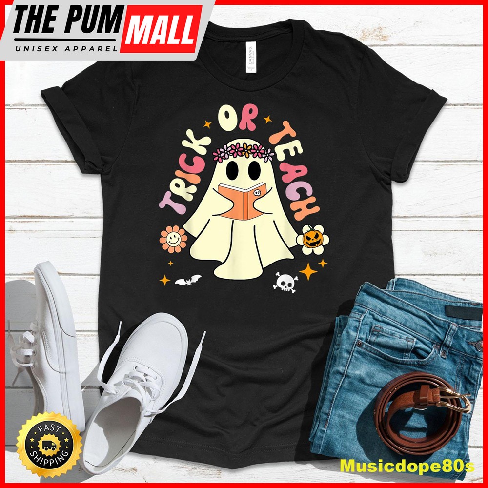 Trick or Teach Teacher Retro Vintage Groovy Ghost Halloween T-Shirt
