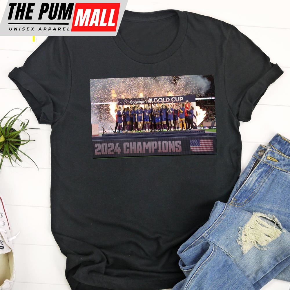 USA 2025 Concacaf W Gold Cup Champions USWNT Players Lifting Gold Cup T-shirt