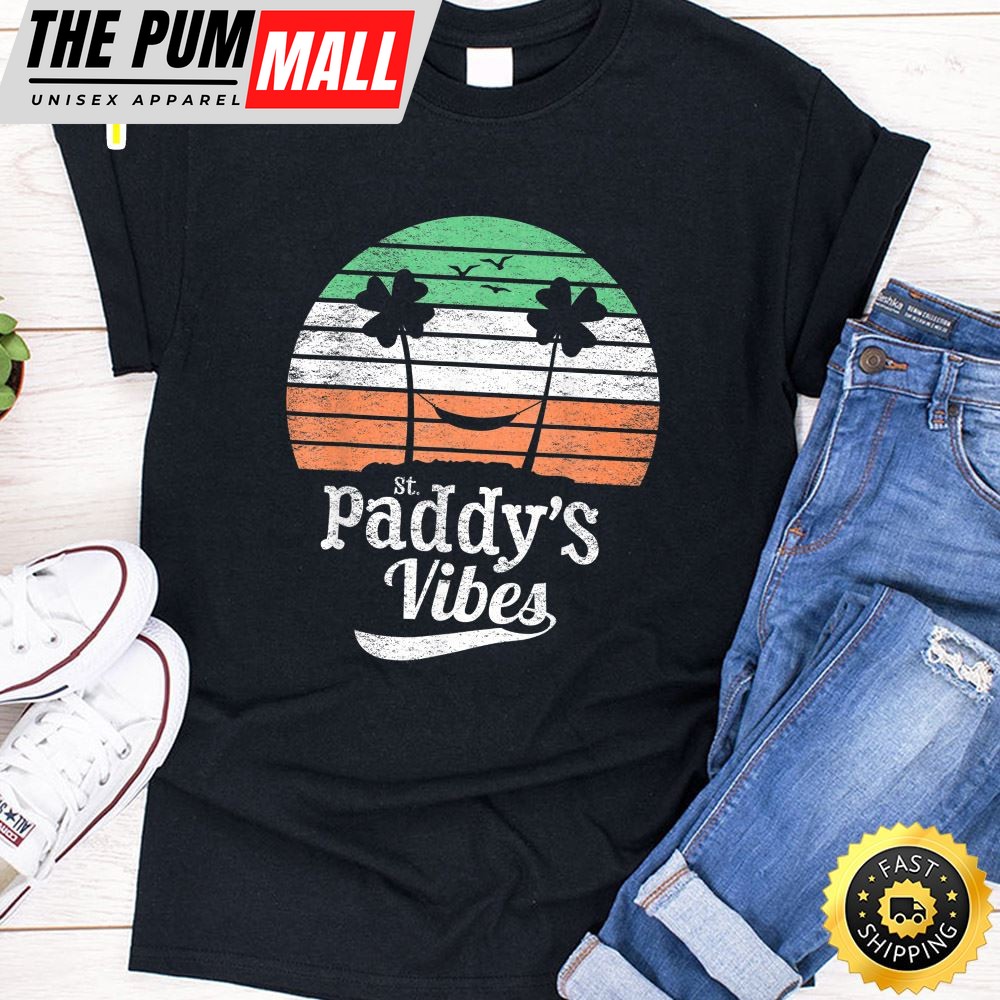 Vintage St Paddys Vibes Lucky Shamrock Beach St Patrick Day T-Shirt